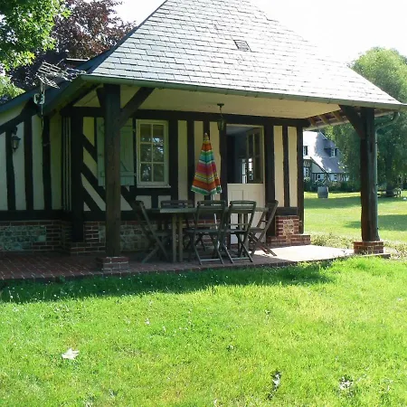 Estate In Normandy With Pool & Tennis Court Сasa de vacaciones *
